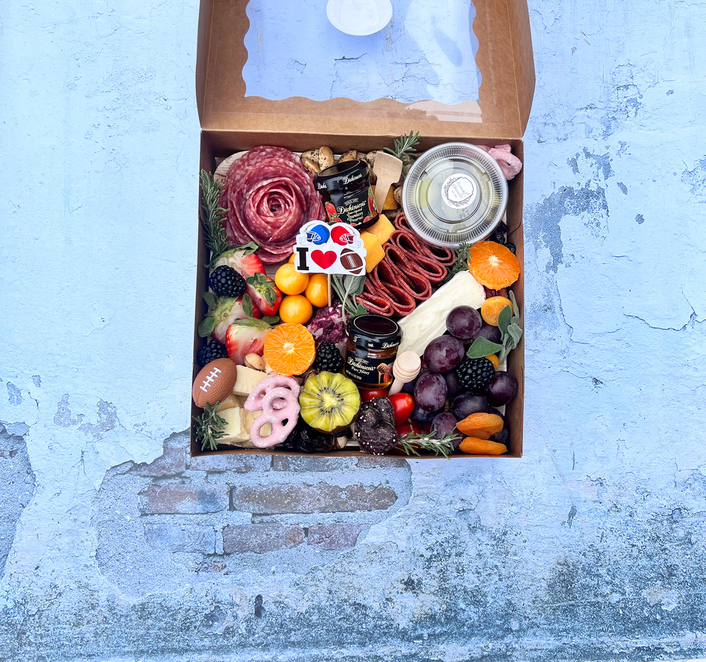 I spy 🏈  box. Super Bowl or Football. Perfect for snacking 